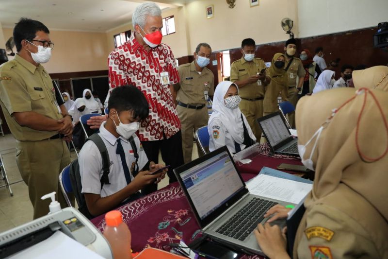 Pakar pendidikan apresiasi penambahan kuota PPDB SMA/SMK Jawa Tengah Pakar pendidikan apresiasi penambahan kuota PPDB SMA/SMK Jawa Tengah