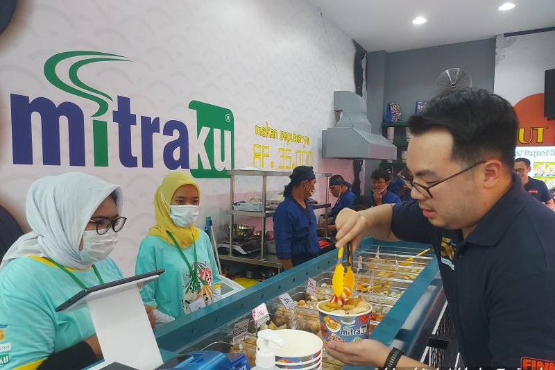 Pekan Raya Jakarta 2023 tebar tawaran makanan dan minuman harga hemat Pekan Raya Jakarta 2023 tebar tawaran makanan dan minuman harga hemat