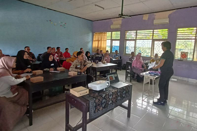 Disdik Lombok Tengah dorong anak-anak kuasai Bahasa Inggris sejak dini Disdik Lombok Tengah dorong anak-anak kuasai Bahasa Inggris sejak dini