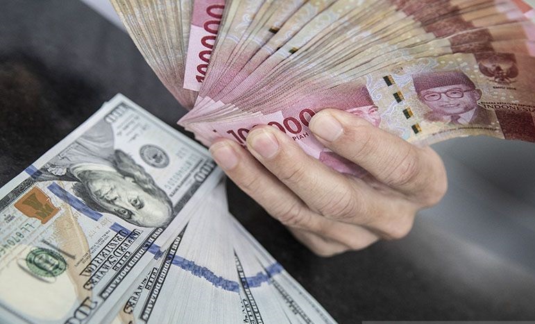 Rupiah turun di tengah kejatuhan Silicon Valley Bank Rupiah turun di tengah kejatuhan Silicon Valley Bank