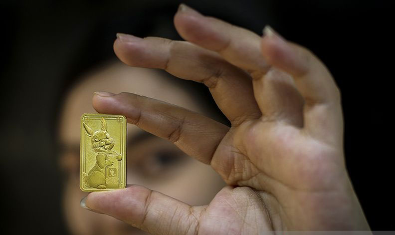 Harga emas Antam hari ini turun Rp12.000 per gram Harga emas Antam hari ini turun Rp12.000 per gram