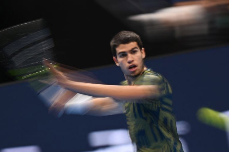 Medvedev dan Alcaraz melaju ke semifinal Miami Open Medvedev dan Alcaraz melaju ke semifinal Miami Open