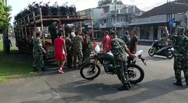 Menhan berikan bantuan sepeda motor kepada Kodim 0712/Tegal Menhan berikan bantuan sepeda motor kepada Kodim 0712/Tegal