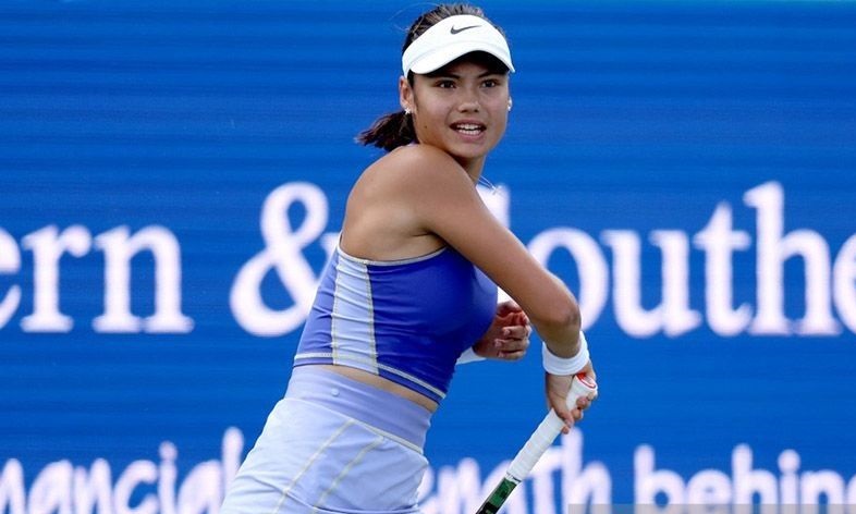 Raducanu kembali dengan kemenangan babak pertama Indian Wells