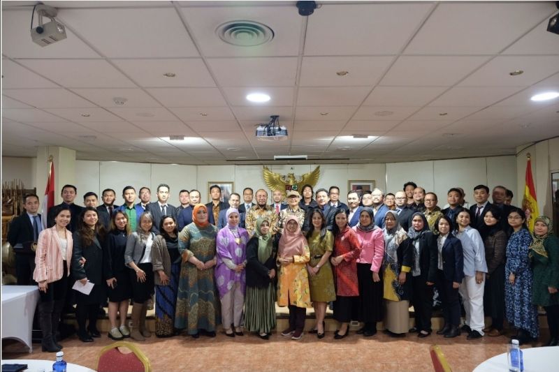 Dubes RI Spanyol tekankan pentingnya praktik demokrasi ala Indonesia Dubes RI Spanyol tekankan pentingnya praktik demokrasi ala Indonesia