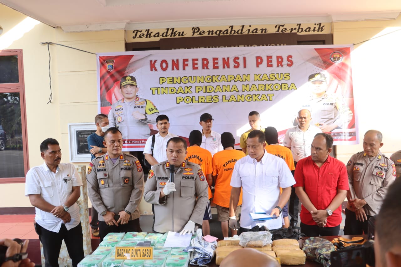 Polres Langkat amankan 20 kg sabu dan dua tersangka Polres Langkat amankan 20 kg sabu dan dua tersangka