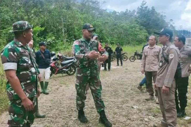 Patroli gabungan RI di perbatasan Malaysia untuk cegah penyelundupan Patroli gabungan RI di perbatasan Malaysia untuk cegah penyelundupan