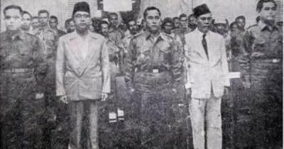 2 Maret 1957: Deklarasi gerakan pemberontakan di Indonesia 2 Maret 1957: Deklarasi gerakan pemberontakan di Indonesia