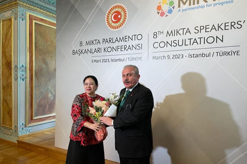 Ketua DPR RI terima estafet keketuaan parlemen MIKTA dari Turki Ketua DPR RI terima estafet keketuaan parlemen MIKTA dari Turki