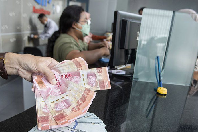 Rupiah Jumat pagi turun jadi Rp15.483