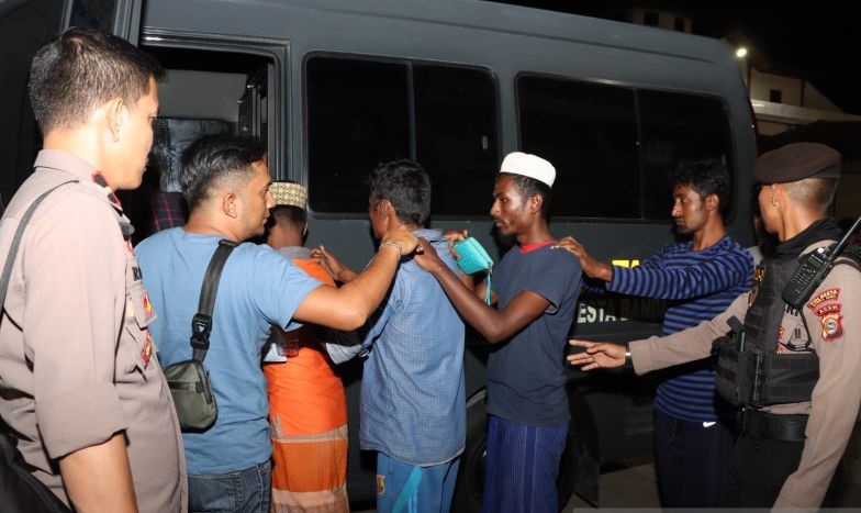 Aparat tangkap 12 imigran Rohingya kabur dari penampungan Aparat tangkap 12 imigran Rohingya kabur dari penampungan
