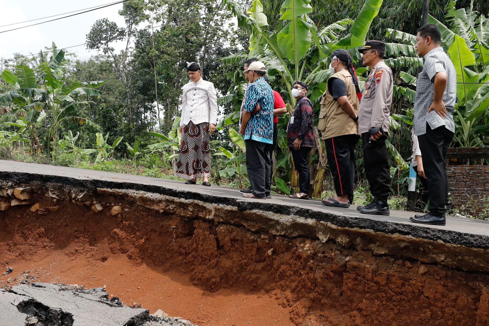 Patahan Gringsing berpotensi timbulkan gempa, Ganjar ingatkan warga tetap tenang 