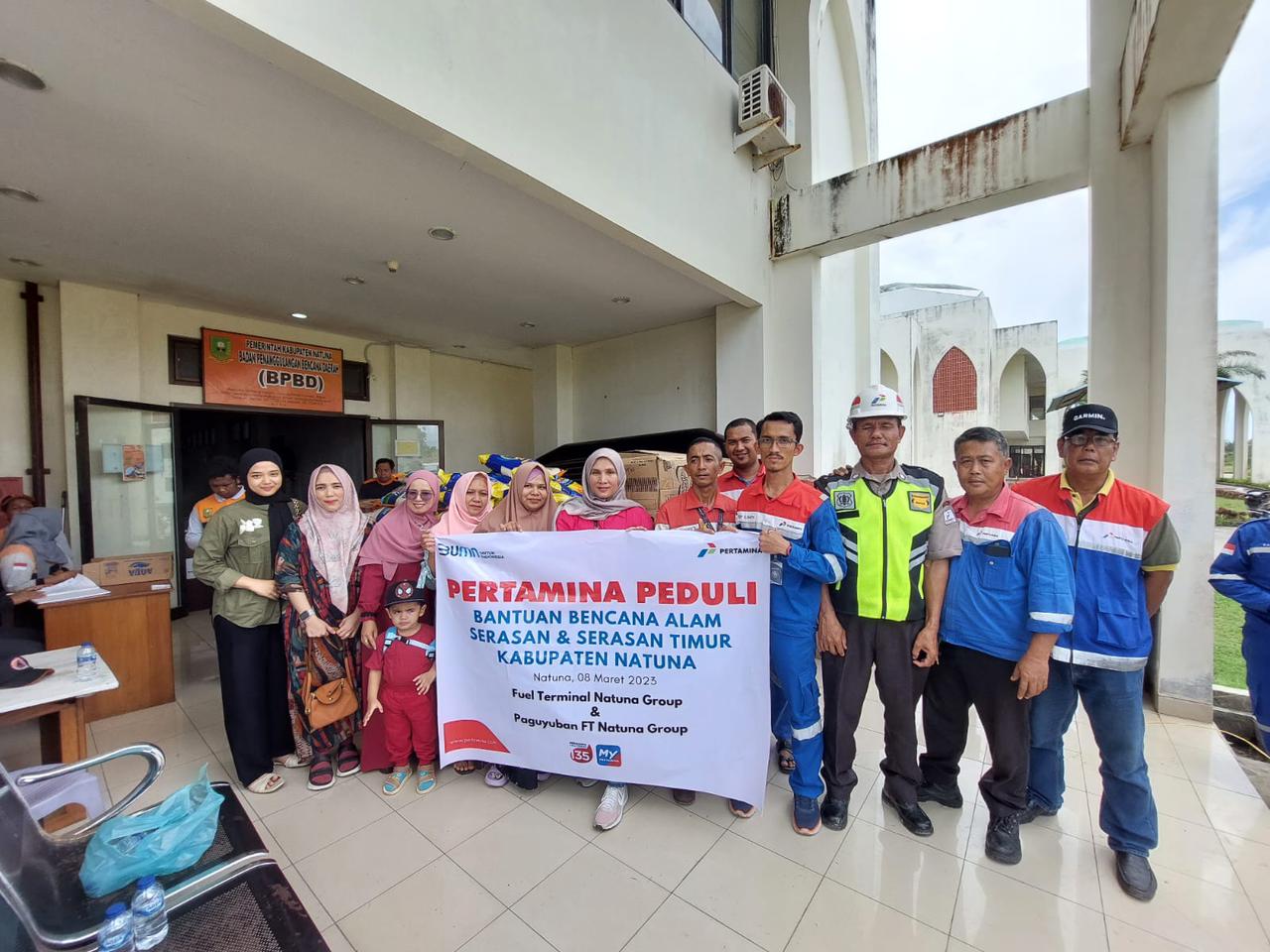 Pertamina kirim bantuan dengan KRI Bontang untuk korban longsor di Serasan Pertamina kirim bantuan dengan KRI Bontang untuk korban longsor di Serasan