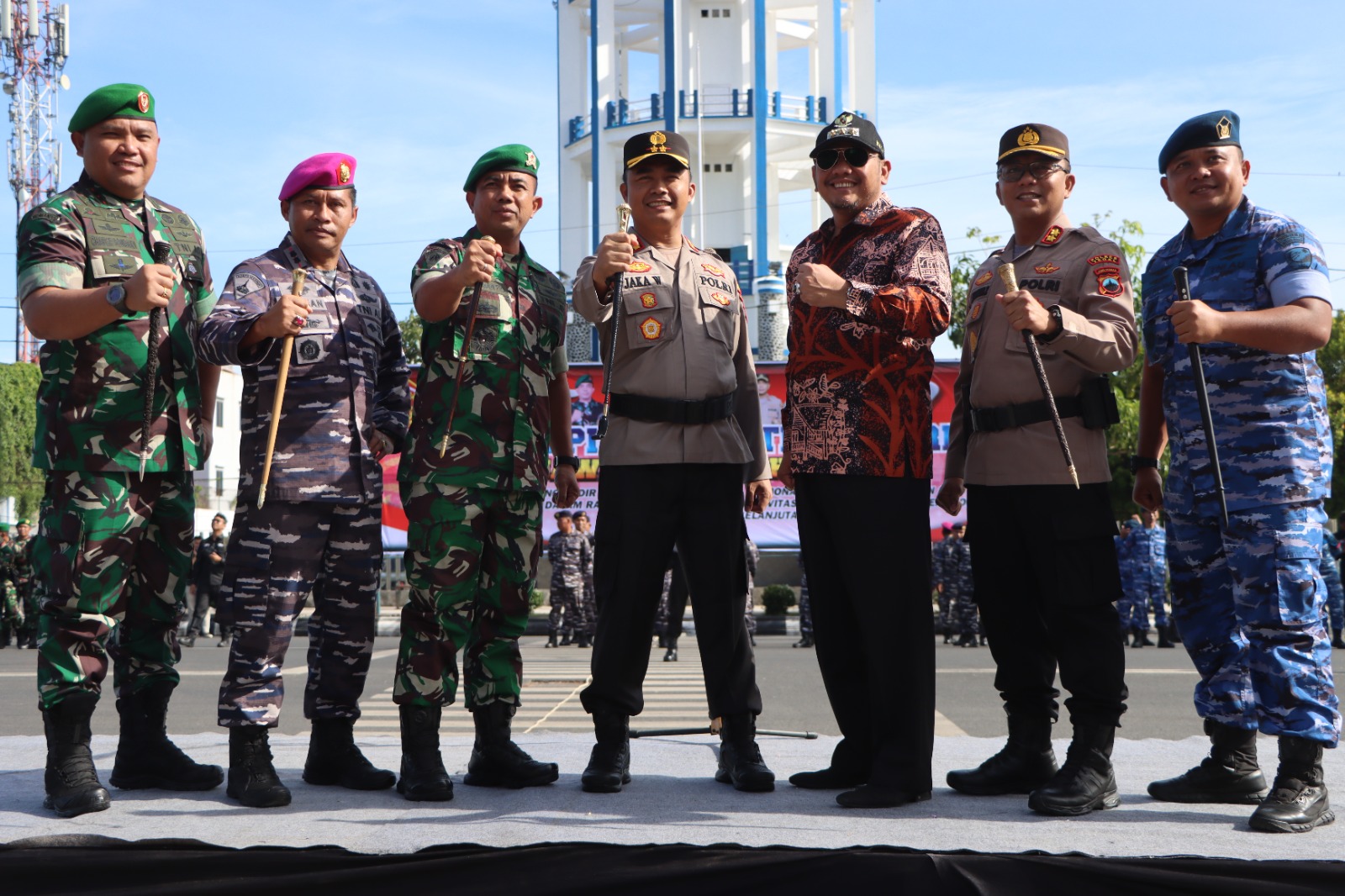 Jelang Tahapan Pemilu 2024, TNI-Polri gelar apel konsolidasi Jelang Tahapan Pemilu 2024, TNI-Polri gelar apel konsolidasi
