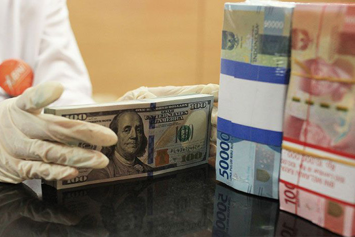 Rupiah Selasa pagi tergelincir jadi Rp15.345 per dolar AS