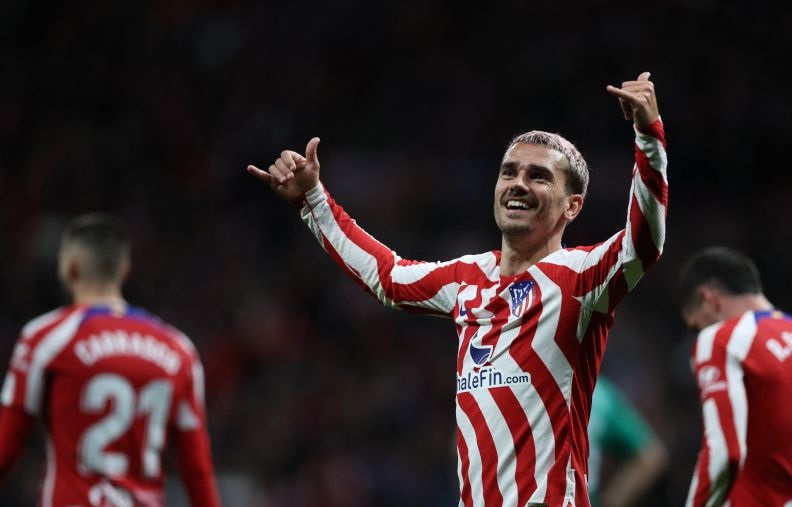 Atletico Madrid menang telak 3-0 atas Valencia Atletico Madrid menang telak 3-0 atas Valencia