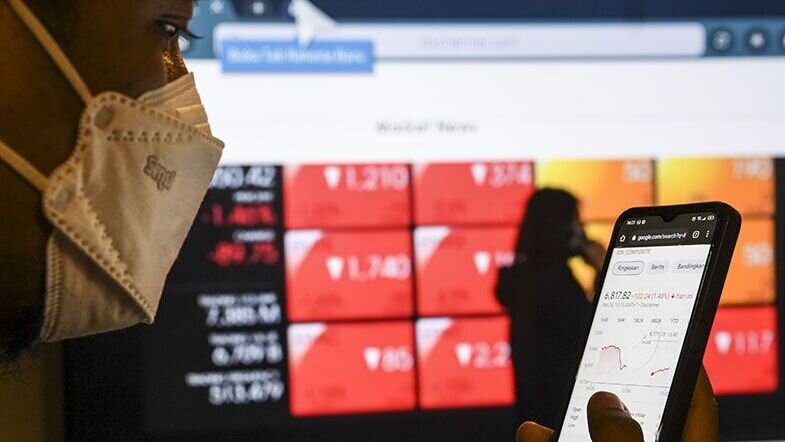 IHSG ditutup menguat seiring surplus neraca dagang Indonesia IHSG ditutup menguat seiring surplus neraca dagang Indonesia