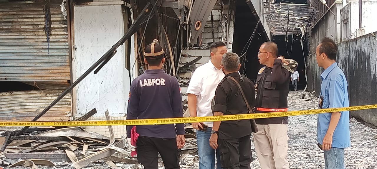 Tim Labfor Polda Jatim tunda penyidikan kebakaran Mall Malang Plaza Tim Labfor Polda Jatim tunda penyidikan kebakaran Mall Malang Plaza