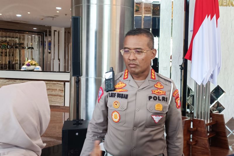Polda Metro Jaya persilakan warga lapor anggota yang minta uang damai Polda Metro Jaya persilakan warga lapor anggota yang minta uang damai