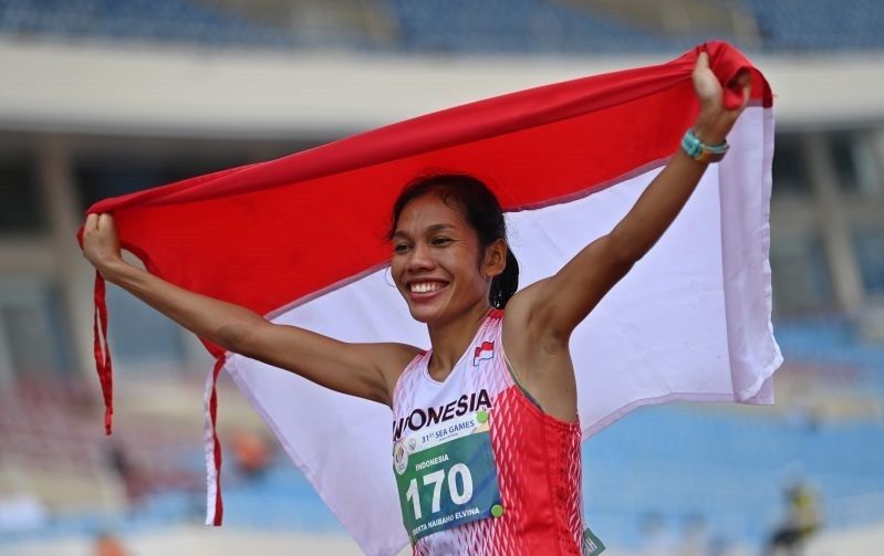 Menjadi diplomat paruh waktu di SEA Games Kamboja Menjadi diplomat paruh waktu di SEA Games Kamboja