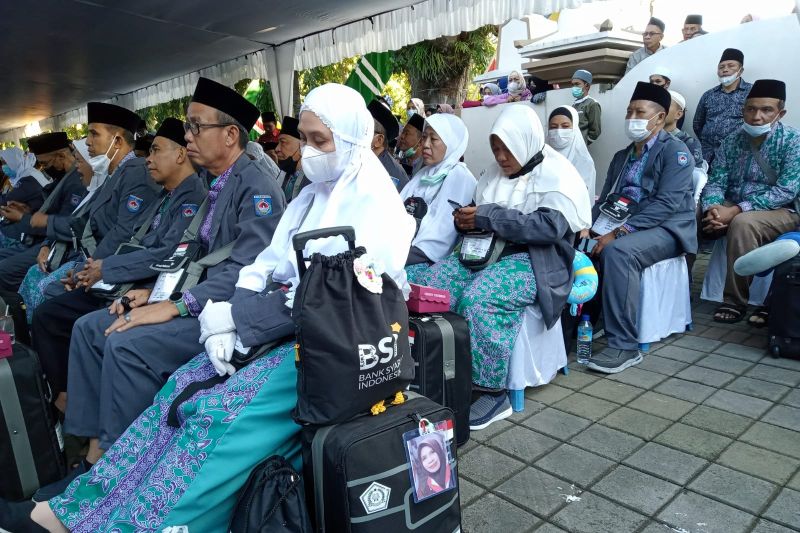 Sebanyak 585 calon haji Mataram lunasi Bipih hingga batas akhir Sebanyak 585 calon haji Mataram lunasi Bipih hingga batas akhir