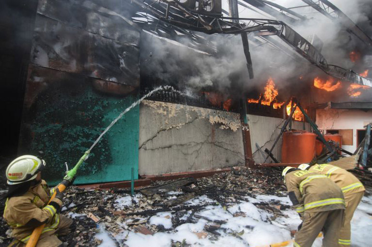 Pabrik cat terbakar di Jakarta Utara berdiri tahun 1959