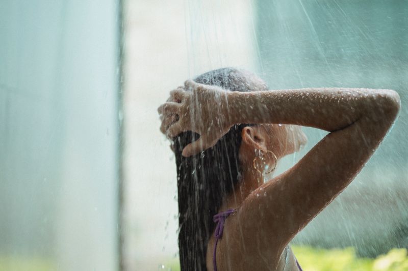 Kesalahan saat mandi yang dapat mengganggu kesehatan kulit Kesalahan saat mandi yang dapat mengganggu kesehatan kulit