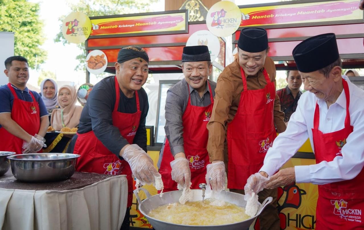 Dorong kemandirian ekonomi, BAZNAS luncurkan Program ZChicken di Karanganyar Dorong kemandirian ekonomi, BAZNAS luncurkan Program ZChicken di Karanganyar