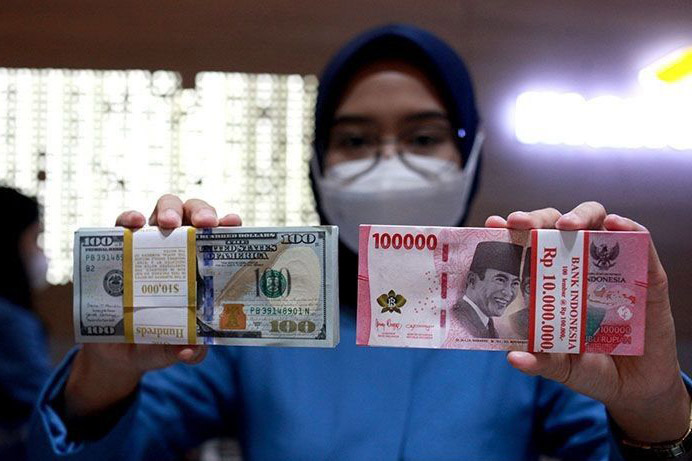 Rupiah Rabu pagi melemah jadi Rp14.757