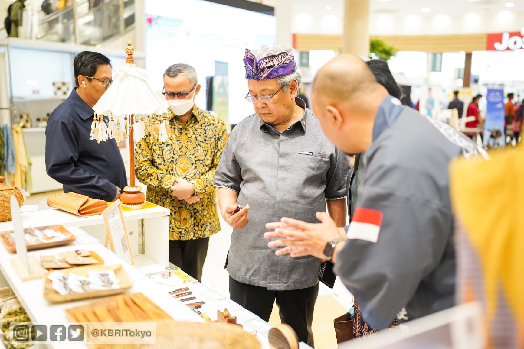Dubes Heri pimpin promosi Indonesia Fair 2023 di Saitama Jepang Fesyen Bandung Dubes Heri pimpin promosi Indonesia Fair 2023 di Saitama Jepang Fesyen Bandung