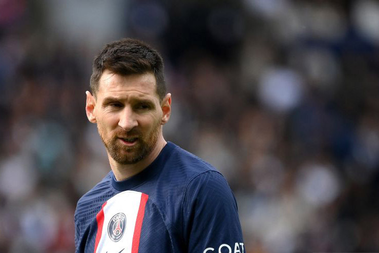PSG hukum Lionel Messi karena mangkir latihan dan pergi ke Arab Saudi PSG hukum Lionel Messi karena mangkir latihan dan pergi ke Arab Saudi