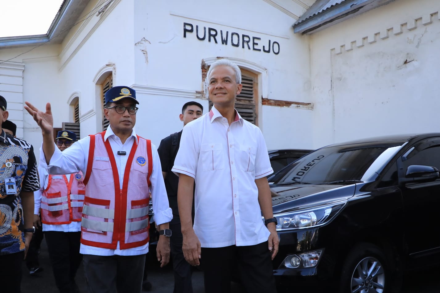 Stasiun Purworejo dihidupkan lagi, Ganjar ingat waktu muda ngojek di stasiun Stasiun Purworejo dihidupkan lagi, Ganjar ingat waktu muda ngojek di stasiun