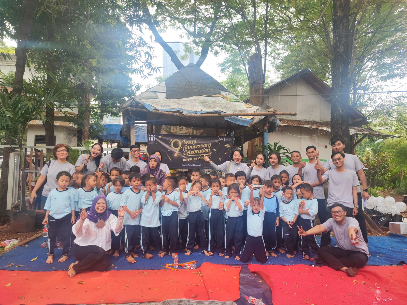 Hotel 88 Grogol meriahkan ulang tahun dengan Sekolah Alternatif Anak Jalanan: Cerita menyentuh yang menginspirasi Hotel 88 Grogol meriahkan ulang tahun dengan Sekolah Alternatif Anak Jalanan: Cerita menyentuh yang menginspirasi