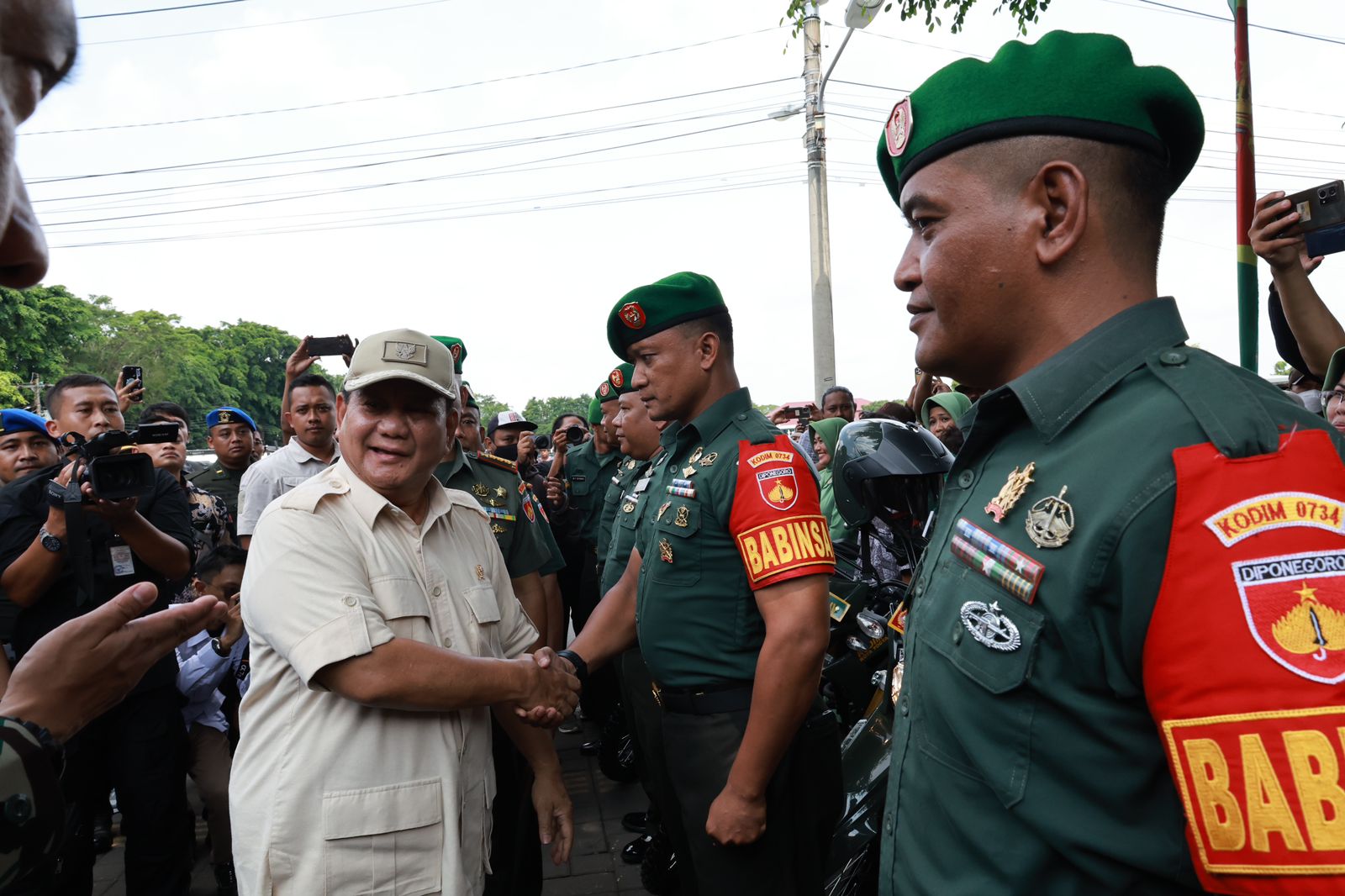 Kunker ke DIY, Menhan Prabowo minta TNI selalu dekat rakyat dan menyatu dengan Polri 