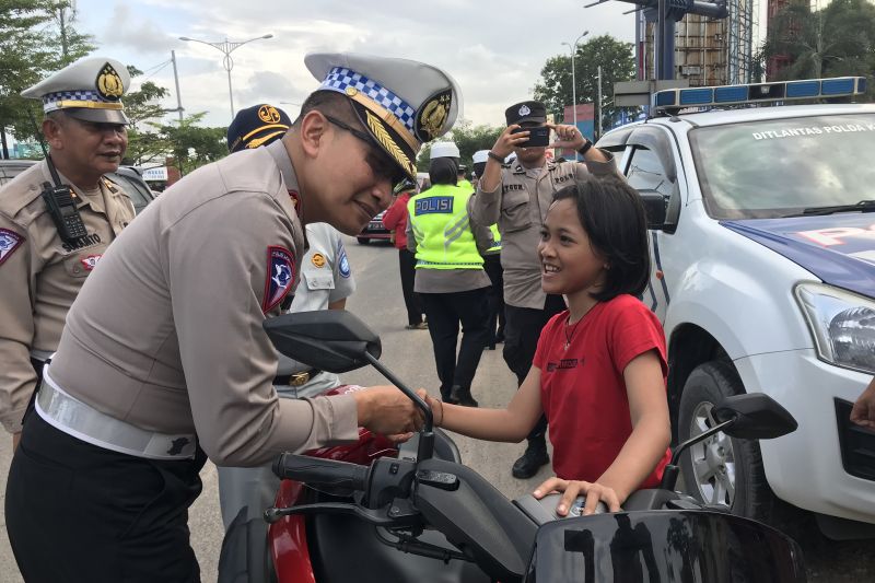 Polda Kepri sebut Tak ada bayar denda ke petugas saat tilang manual