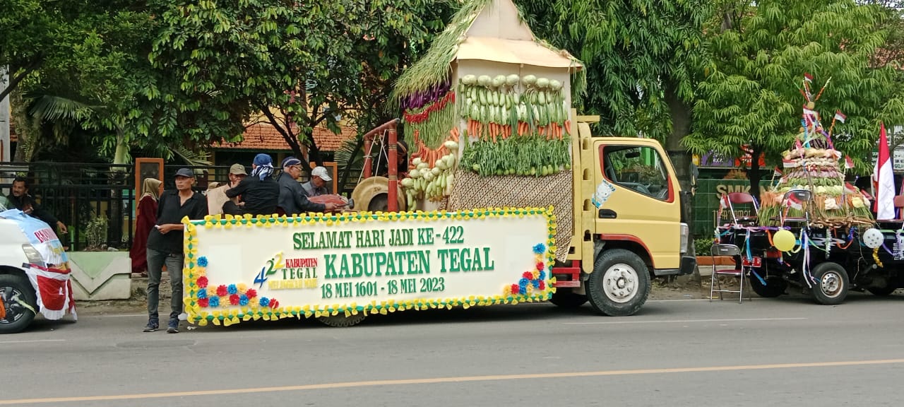 Kirab budaya warnai perayaan HUT ke-422 Kabupaten Tegal Kirab budaya warnai perayaan HUT ke-422 Kabupaten Tegal