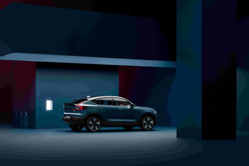 Volvo terima 100 unit pemesanan sebelum pembukaan diler resmi Volvo terima 100 unit pemesanan sebelum pembukaan diler resmi