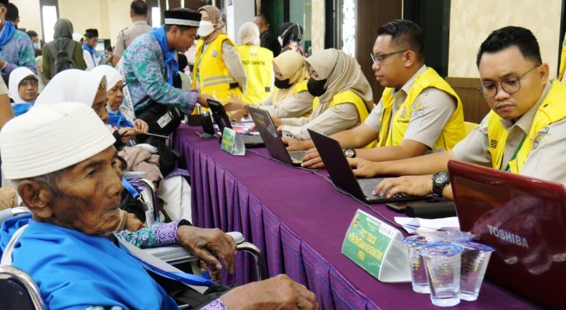 Jamaah calhaj Kloter Pertama asal Sumsel diminta waspadai cuaca panas Jamaah calhaj Kloter Pertama asal Sumsel diminta waspadai cuaca panas