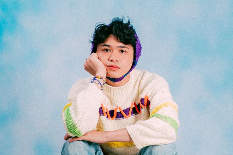 Vali debut dengan Could it be Enough? gambarkan kegalauan soal hidup