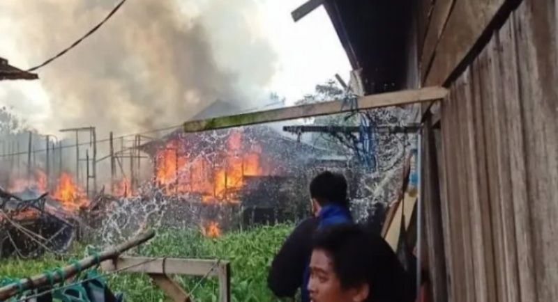 Api bakar delapan bangunan di Samarinda
