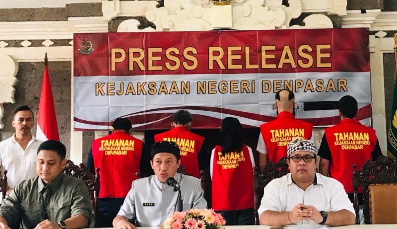 Kejaksaan ungkap peran tiga tersangka penerbitan KTP bagi WNA di Bali