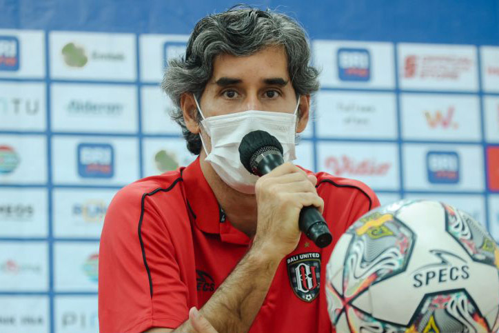 Pelatih Bali United nantikan kejelasan regulasi pemain asing