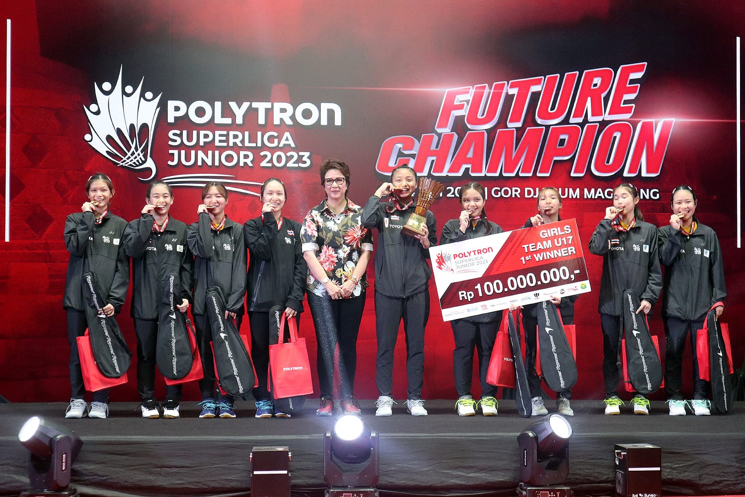 Skuad Banthongyord Thailand juarai final beregu U-17 putri Polytron Superliga Junior 2023 Skuad Banthongyord Thailand juarai final beregu U-17 putri Polytron Superliga Junior 2023