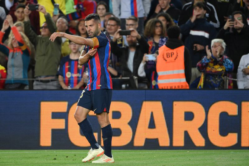 Barcelona menang tipis 1-0 lawan 10 pemain Osasuna Barcelona menang tipis 1-0 lawan 10 pemain Osasuna