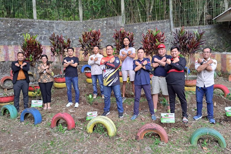 X-MOC Indonesia tanam pohon bantu atasi pemanasan global