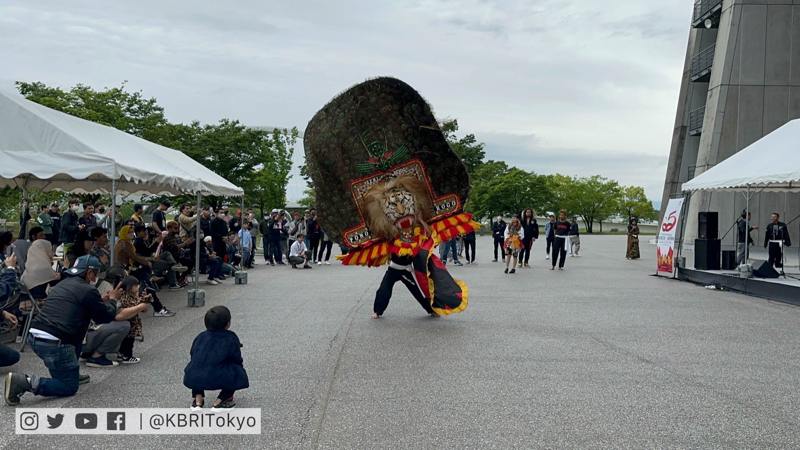 Warga Jepang antusias saksikan Reog Ponorogo di International Friendship Day 2023 Warga Jepang antusias saksikan Reog Ponorogo di International Friendship Day 2023
