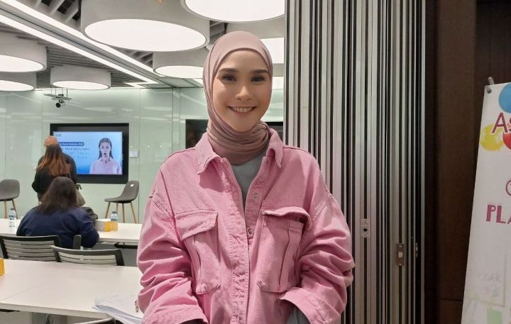 Zaskia Adya Mecca ajak masyarakat berobat di dalam negeri