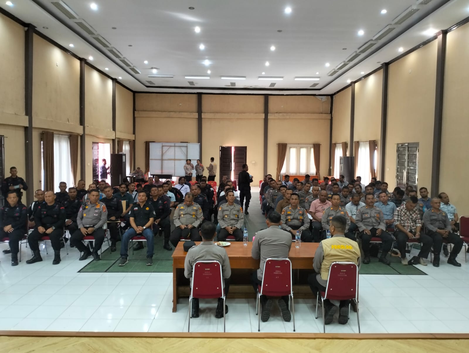 Sebanyak 154 personel Polres Aceh Utara ikuti tes psikologi syarat pegang senjata Sebanyak 154 personel Polres Aceh Utara ikuti tes psikologi syarat pegang senjata