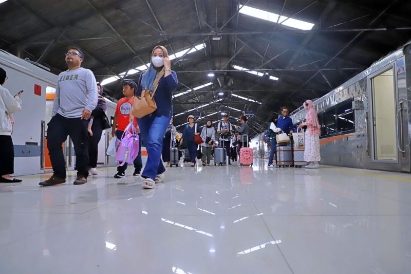 KAI sebut tiket KA periode libur Natal 2023 masih tersedia KAI sebut tiket KA periode libur Natal 2023 masih tersedia