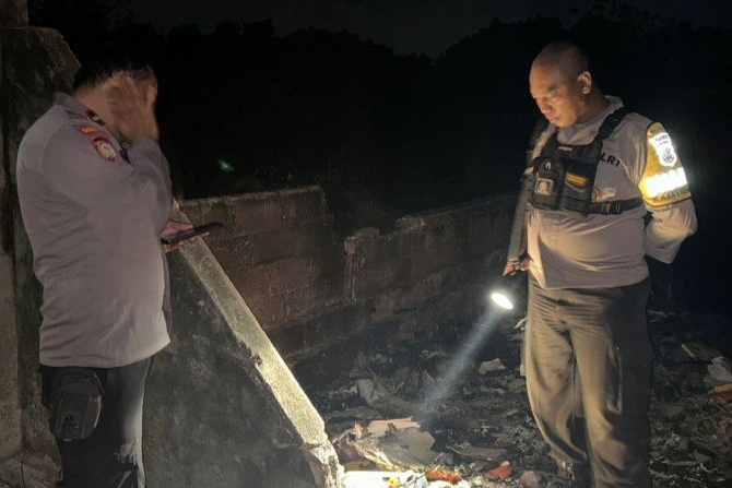 Polisi selidiki kasus penemuan mayat bayi di Kendari Polisi selidiki kasus penemuan mayat bayi di Kendari
